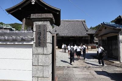 しだれ栗のある得乗寺へ