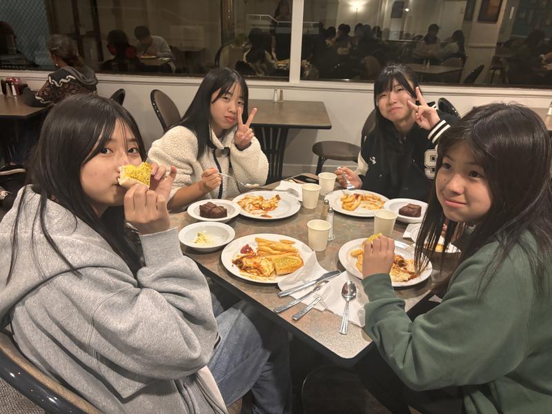 夕食の様子