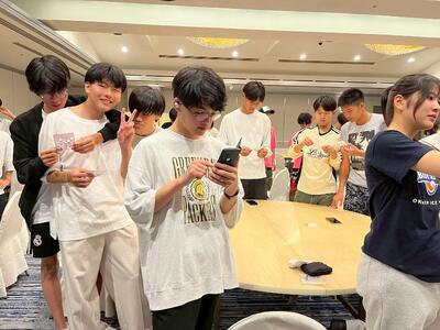 男子のビンゴの様子