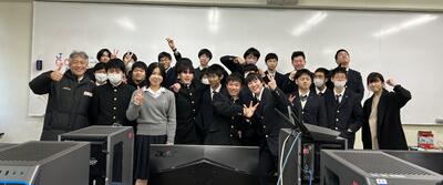 市川高校の皆さんと記念撮影！