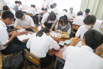 姫商,文化祭,モザイクアート,全学年,共同作業