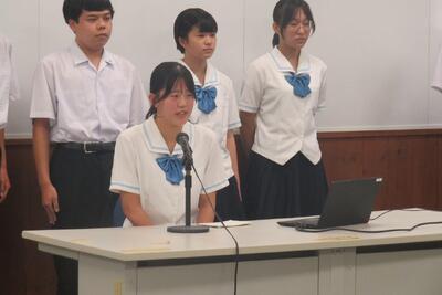 2年生1年生は新しい制服となり、姫商の新たな伝統を築いてください。