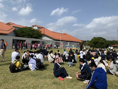民泊先から生徒たちが帰ってきました。