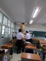 段ボールを積み重ねて･･