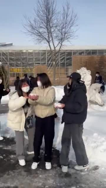 76回生修学旅行　雪合戦