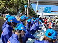 給水ボランティアの様子②