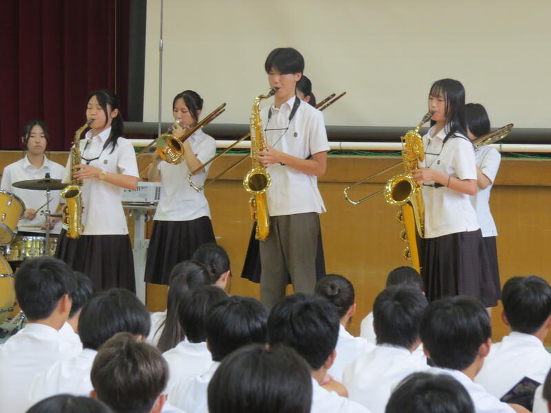 歓迎演奏