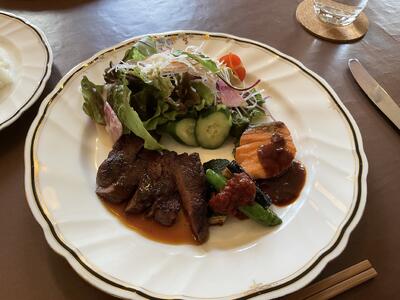 （各々が好きな料理を食しました）