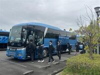 荷物を預け、バスに乗り込みます。