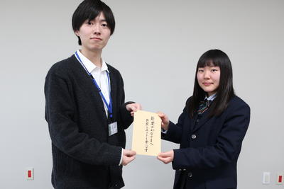 三田市危機管理課へ売上金をお渡ししました。