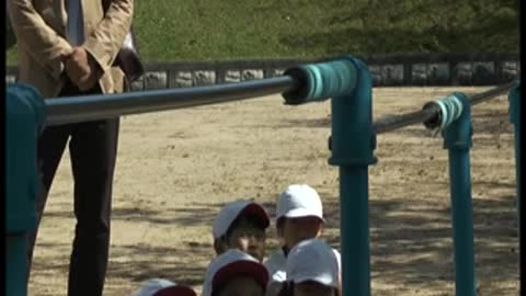 鉄棒の逆上がりのコツ（鴨川小学校）