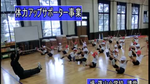 マット運動（篠山小学校）